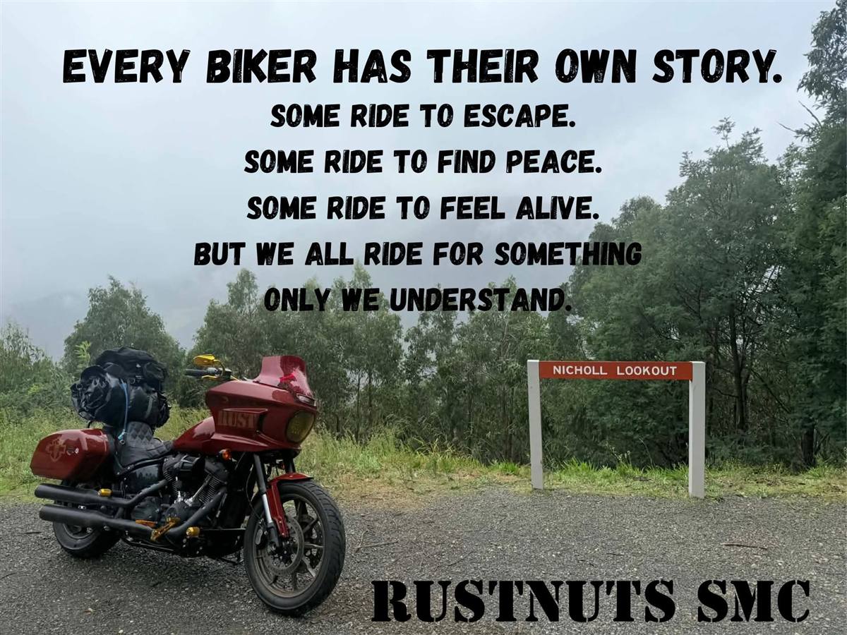 Rustnuts SMC members at a show and shine